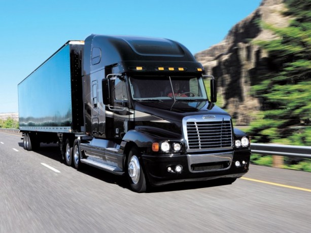 Бампер Freightliner FLC 120 с 2004 г.в., центр купить недорого с доставкой в Клин