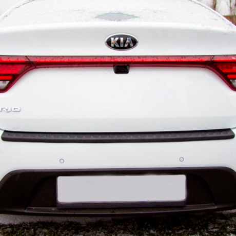 Защитная накладка на задний бампер KIA Rio (2017-н.в., седан) купить недорого с доставкой в Клин