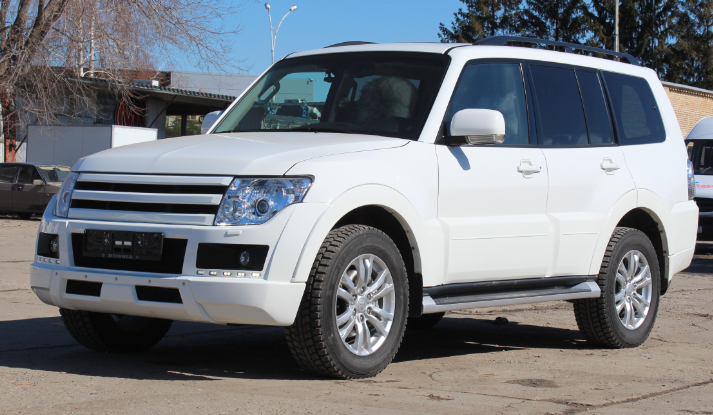 Решетка радиатора "Broomer Design" var №2 для Mitsubishi Pajero 4 (2006-2015) купить недорого с доставкой в Клин