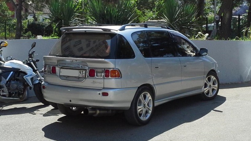 Аэродинамический обвес (сток) Toyota Ipsum купить недорого с доставкой в Клин