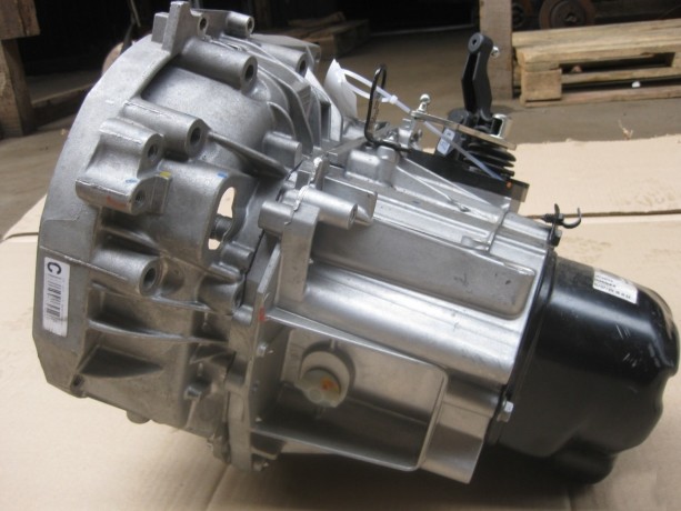 Механическая коробка переключения передач (МКПП 5-ст.) Renault JR5-514, двигатель К4М  1.6 16V, новая, оригинал 320106193R 8200934990 купить недорого с доставкой в Клин