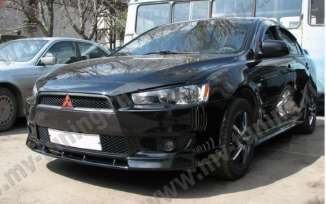 Зубатка - вставка между передними клыками для Mitsubishi Lancer X (2007-2016) купить недорого с доставкой в Клин