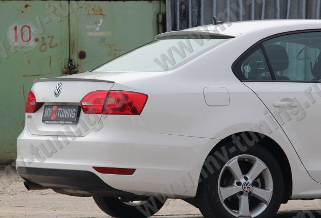 Козырек на заднее стекло для Volkswagen Jetta VI (2010-н.в.) купить недорого с доставкой в Клин