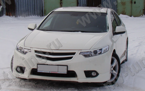 Планка в решетку радиатора "Sport" для Honda Accord VIII (2011-2013) купить недорого с доставкой в Клин